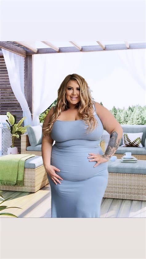 Little did they know…. Lauren is over 300 pounds and a gluttonous sensual goddess with a sweet tooth! Also… she barely fits into her therapy chair right as she meets you. Damnnnn. Lush starts asking you intimate questions and you can tell she's pretty turned on by the entire situation.